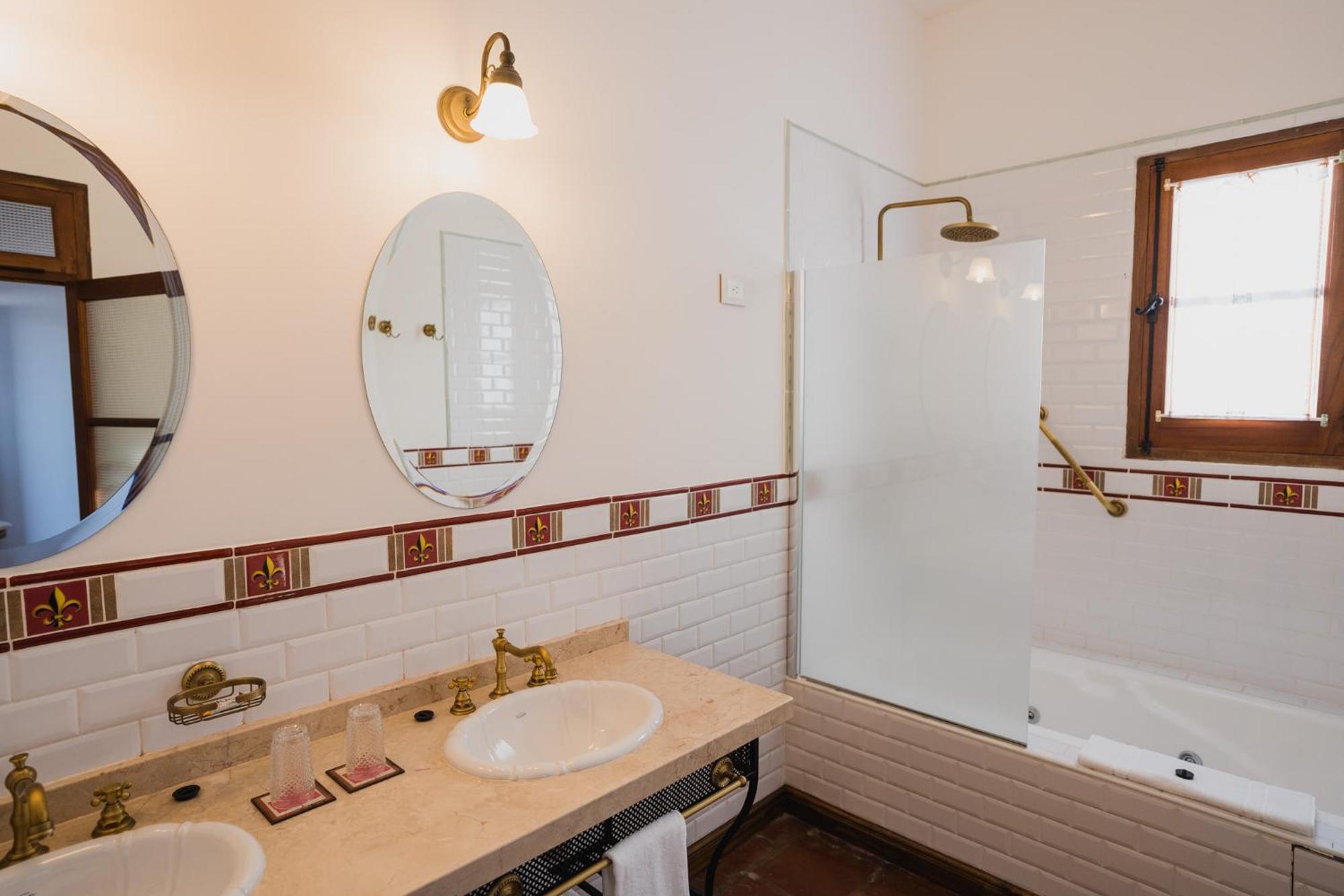 Iraola Hotel Boutique Cafayate Room photo