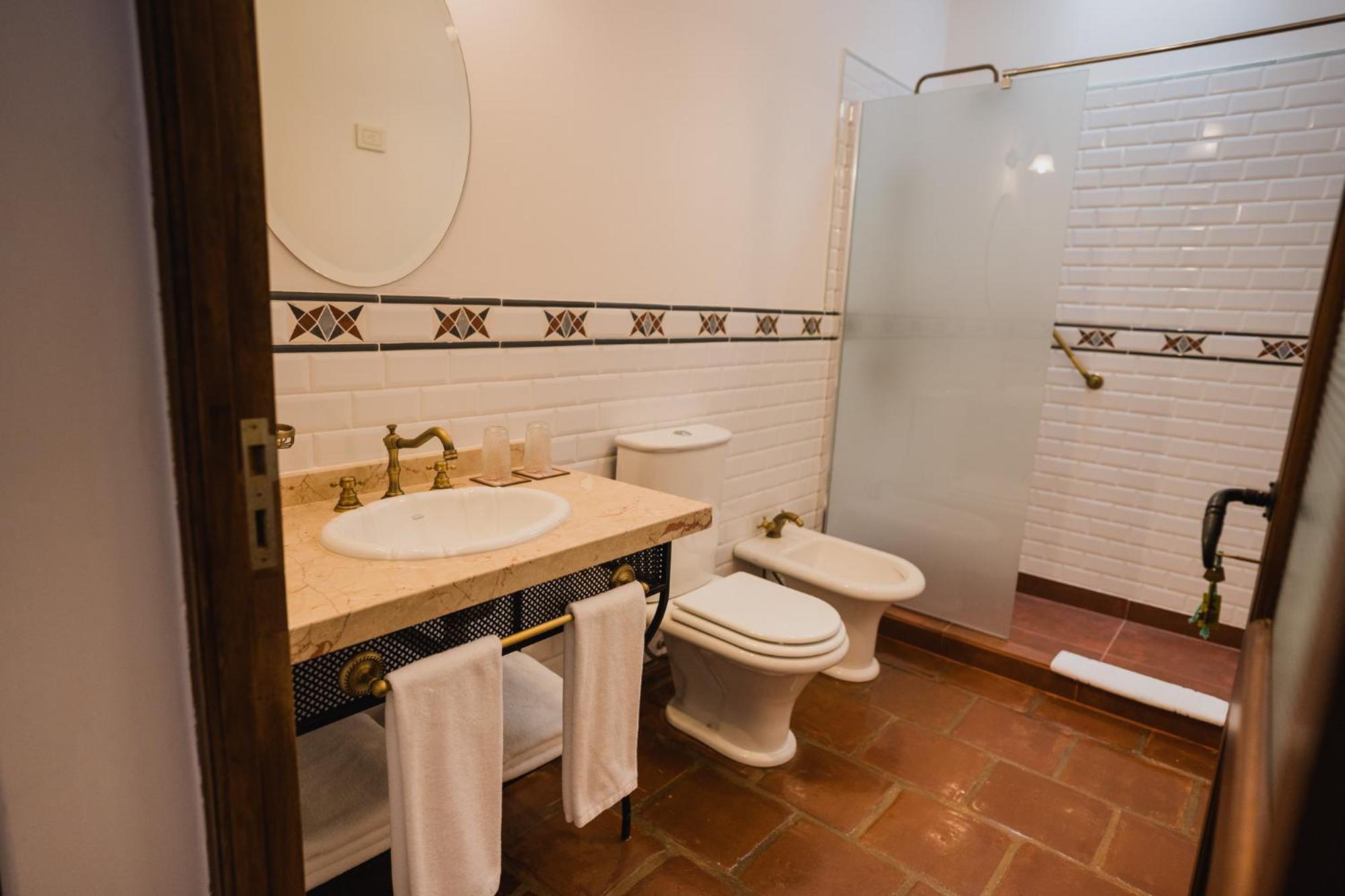 Iraola Hotel Boutique Cafayate Room photo